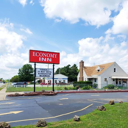 Economy Inn Taylorville Exterior foto